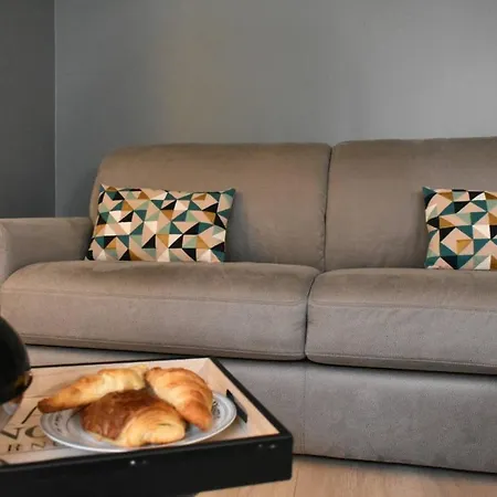 Апартаменты Large And Modern Studio Near Charonne Париж